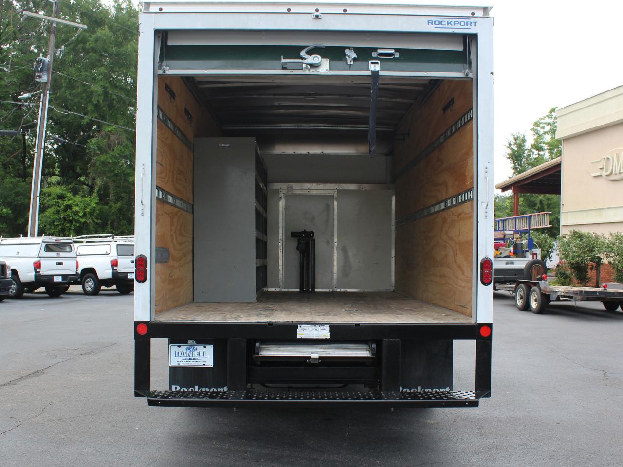 Ford Econoline E-350 Super Duty 2026