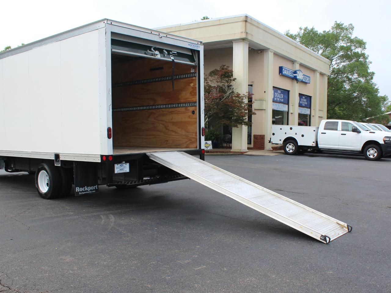 Ford Econoline E-350 Super Duty 2026