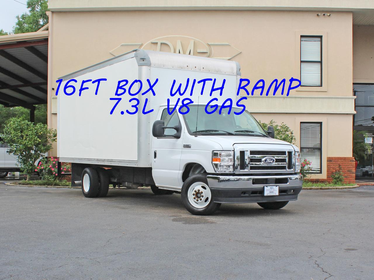 Ford Econoline E-350 Super Duty 2026