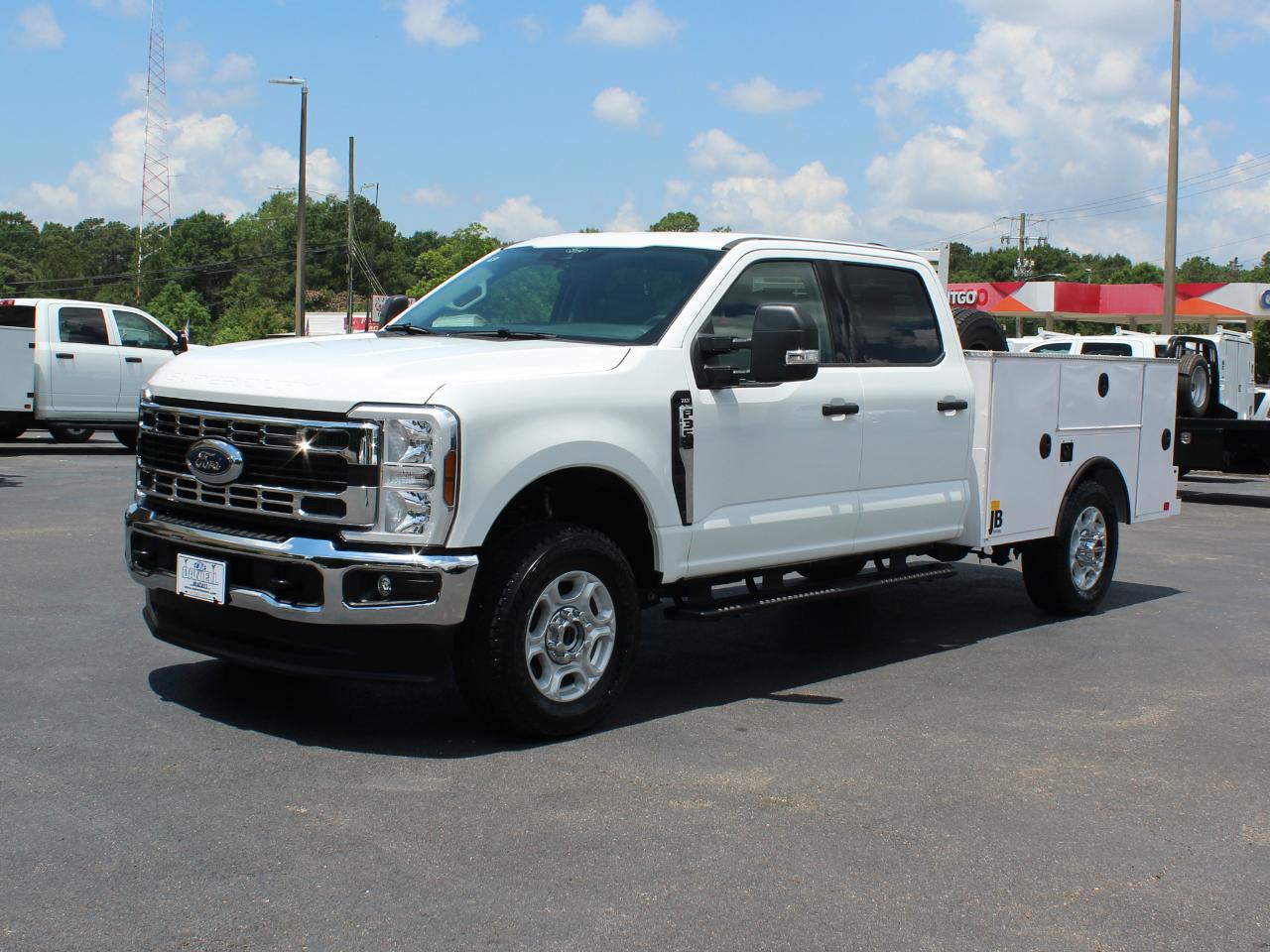 Ford F-350 SD XLT Crew Cab Long Bed 4WD 2025