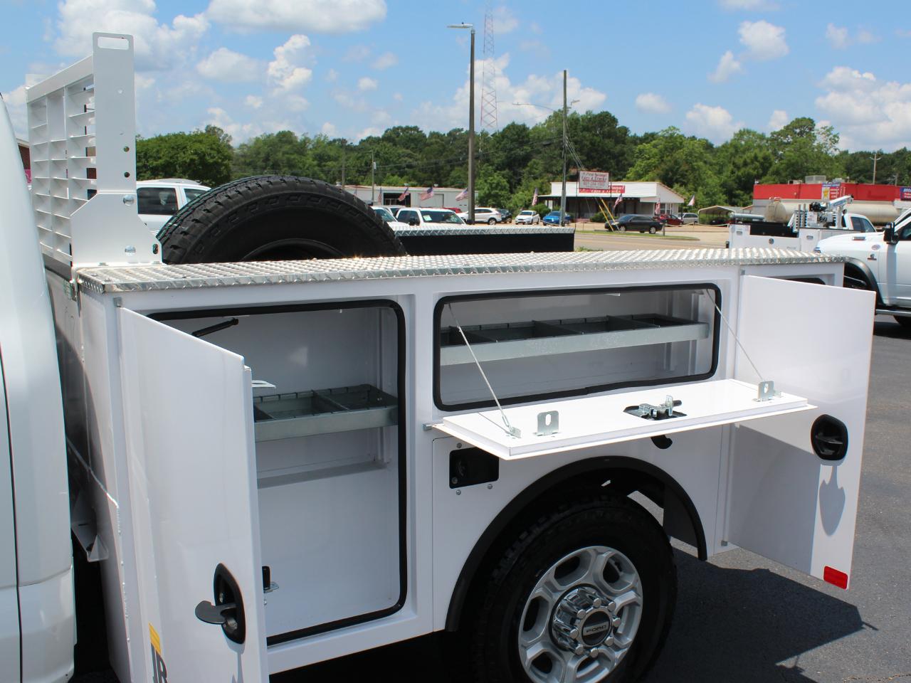 Ford F-350 SD XLT Crew Cab Long Bed 4WD 2025