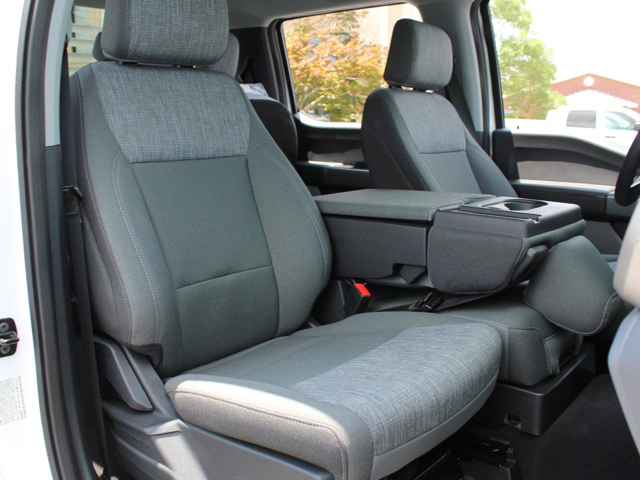 Ford F-350 SD XLT Crew Cab Long Bed 4WD 2025