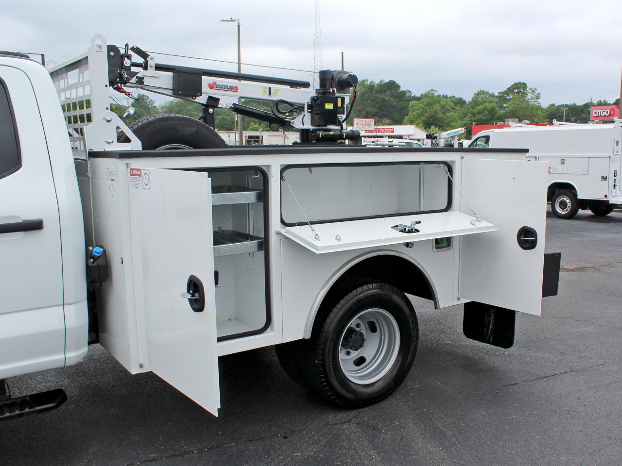 Ford F-350 SD XL Crew Cab Long Bed DRW 4WD 2025