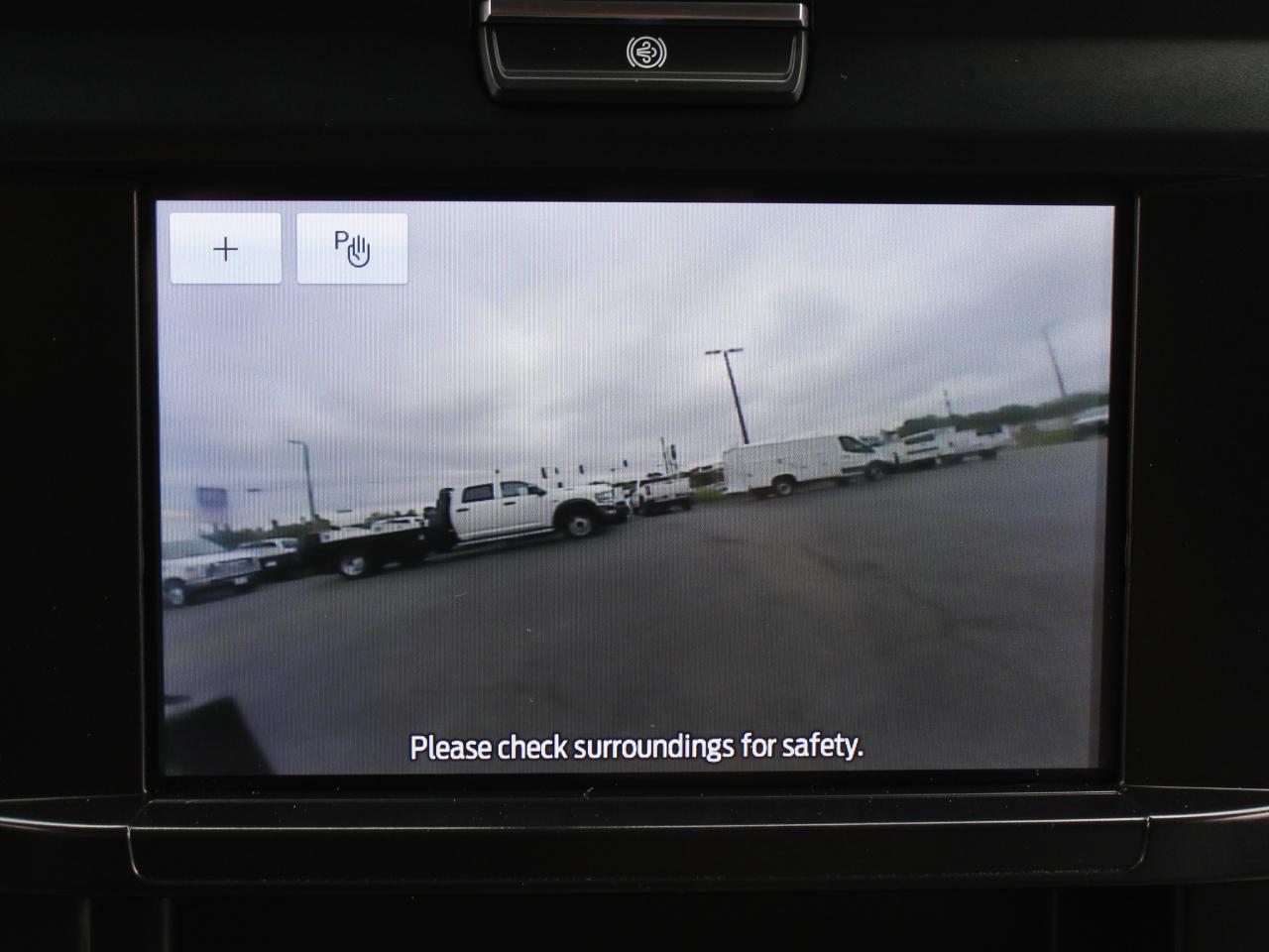 Ford F-350 SD XL Crew Cab Long Bed DRW 4WD 2025