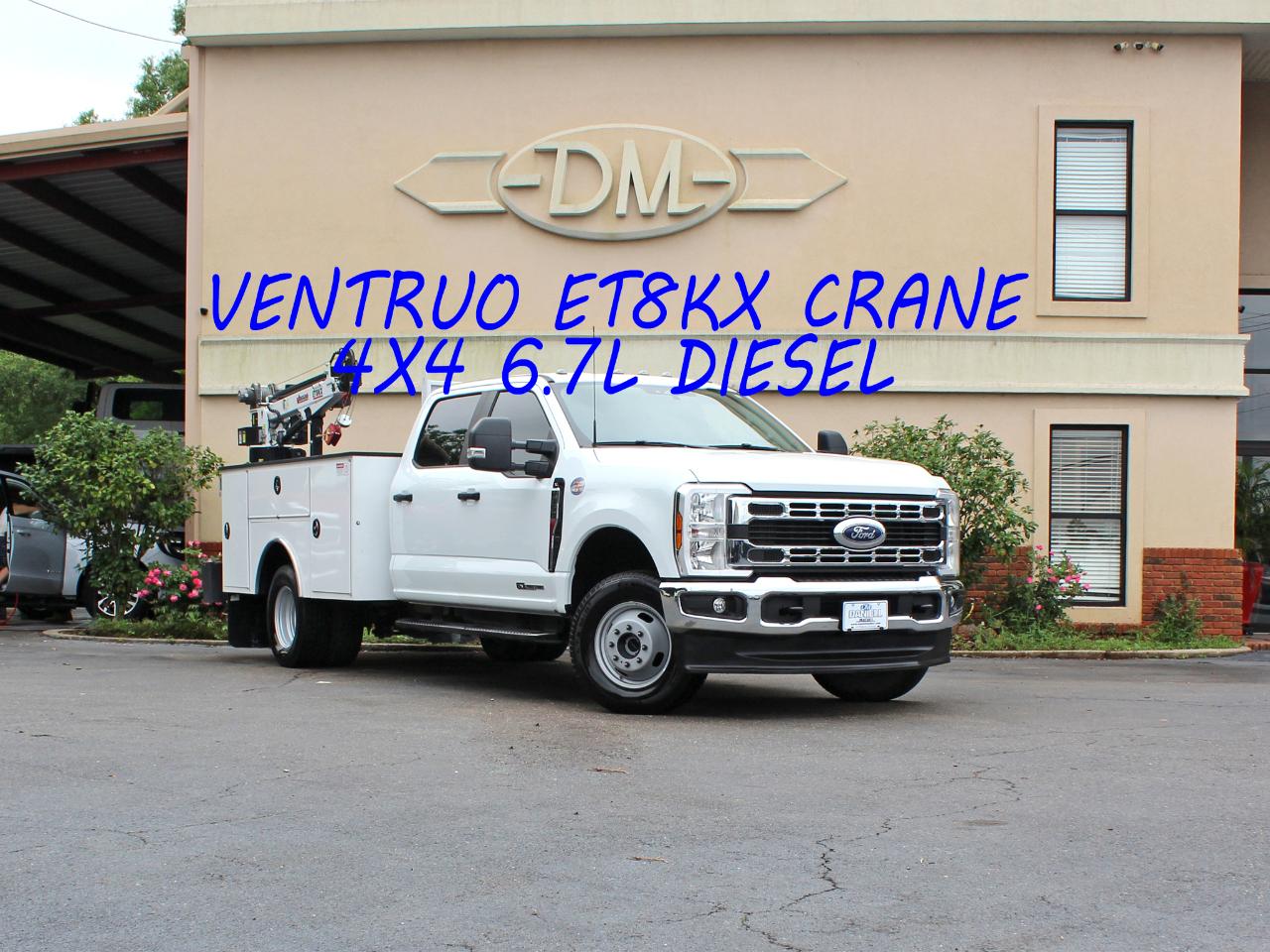 Ford F-350 SD XL Crew Cab Long Bed DRW 4WD 2025