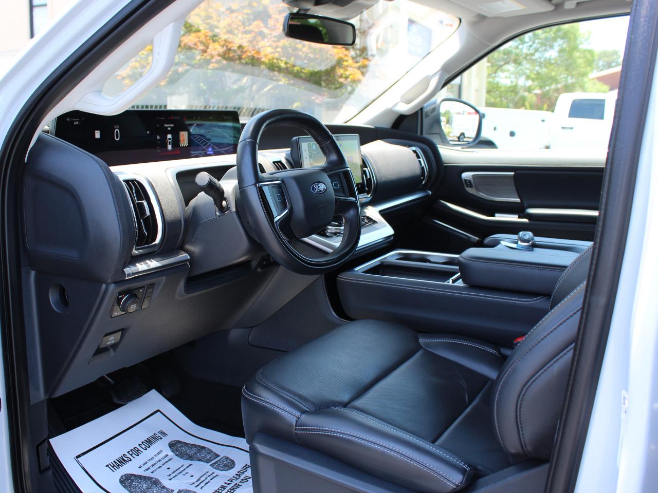 Ford Expedition Platinum 4WD 2025
