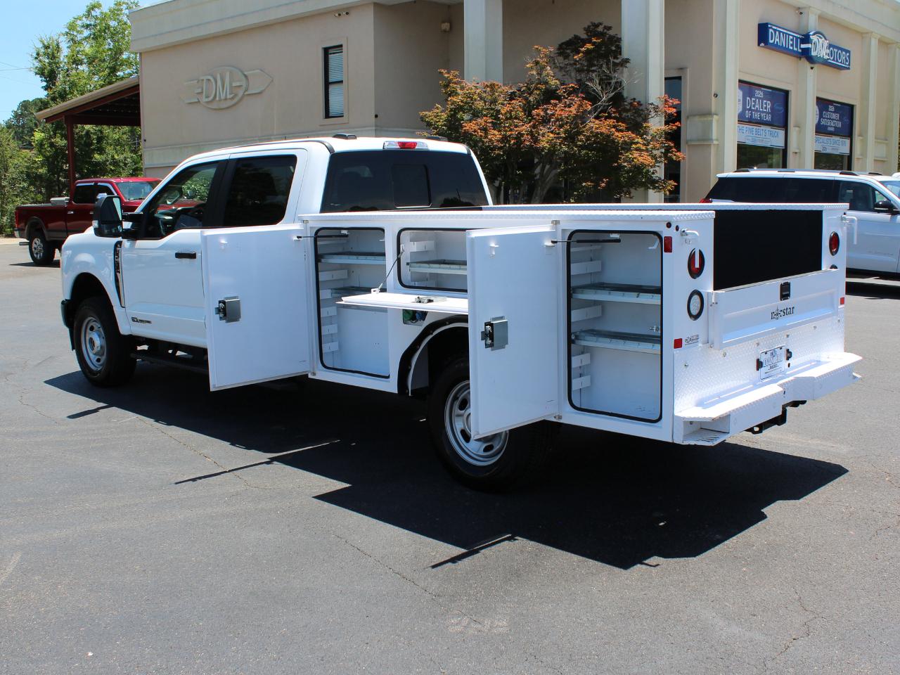 Ford F-250 SD XL Crew Cab Long Bed 4WD 2025