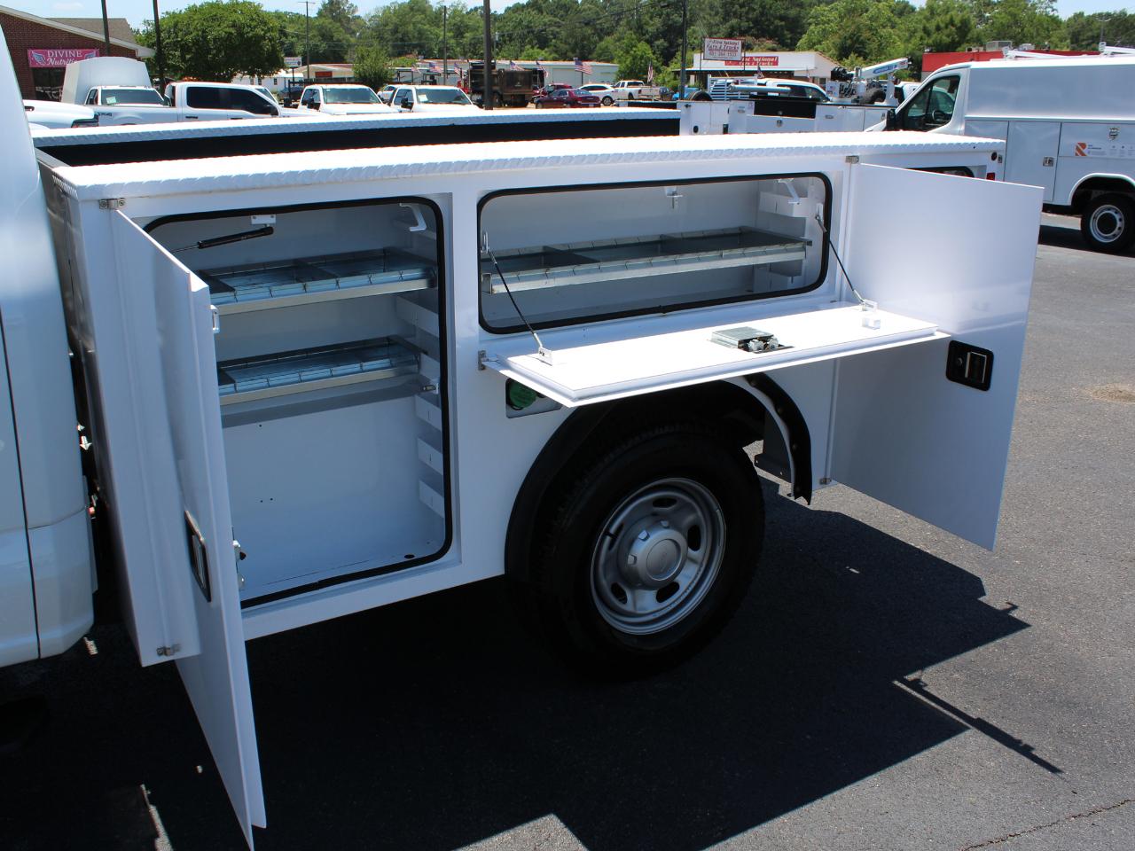 Ford F-250 SD XL Crew Cab Long Bed 4WD 2025