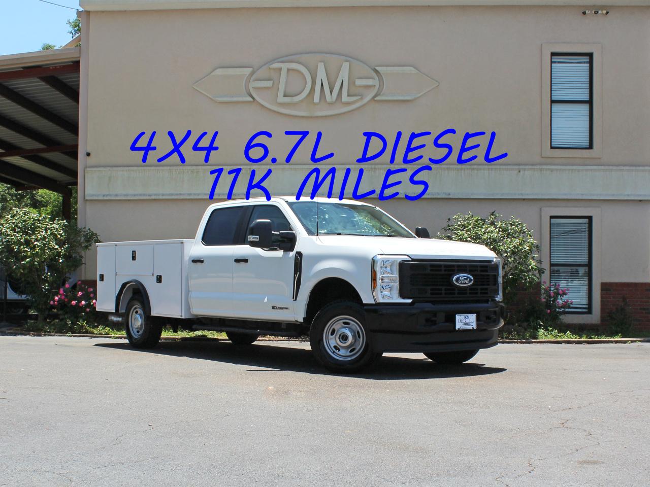 Ford F-250 SD XL Crew Cab Long Bed 4WD 2025