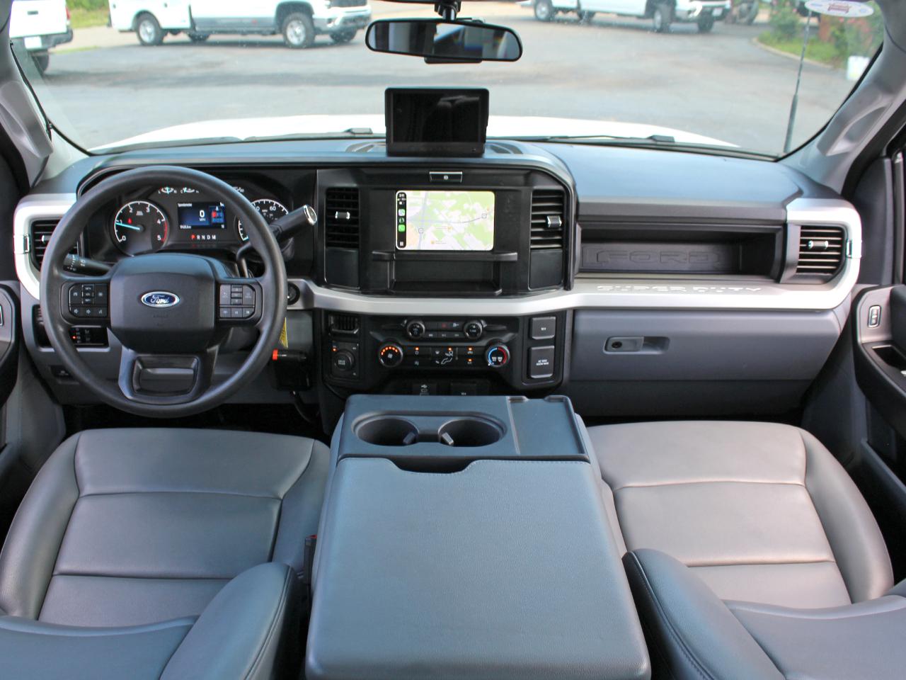 Ford F-350 SD XL Crew Cab Long Bed DRW 4WD 2025