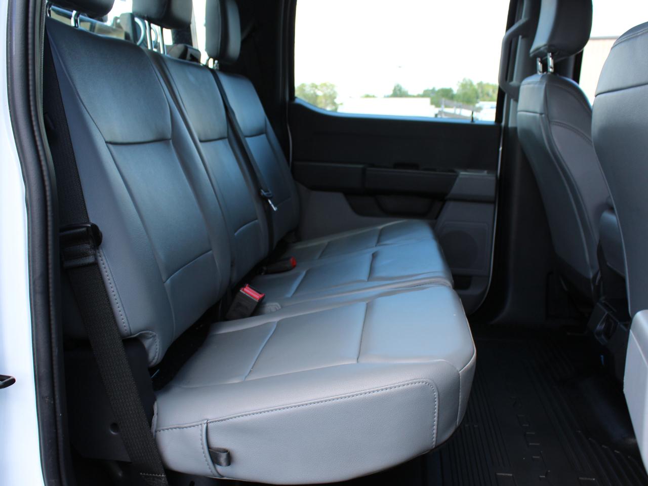 Ford F-350 SD XL Crew Cab Long Bed DRW 4WD 2025