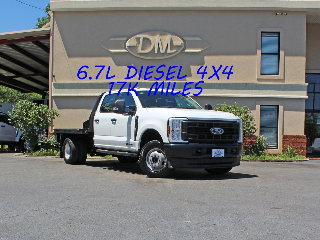 Ford F-350 SD XL Crew Cab Long Bed DRW 4WD 2025