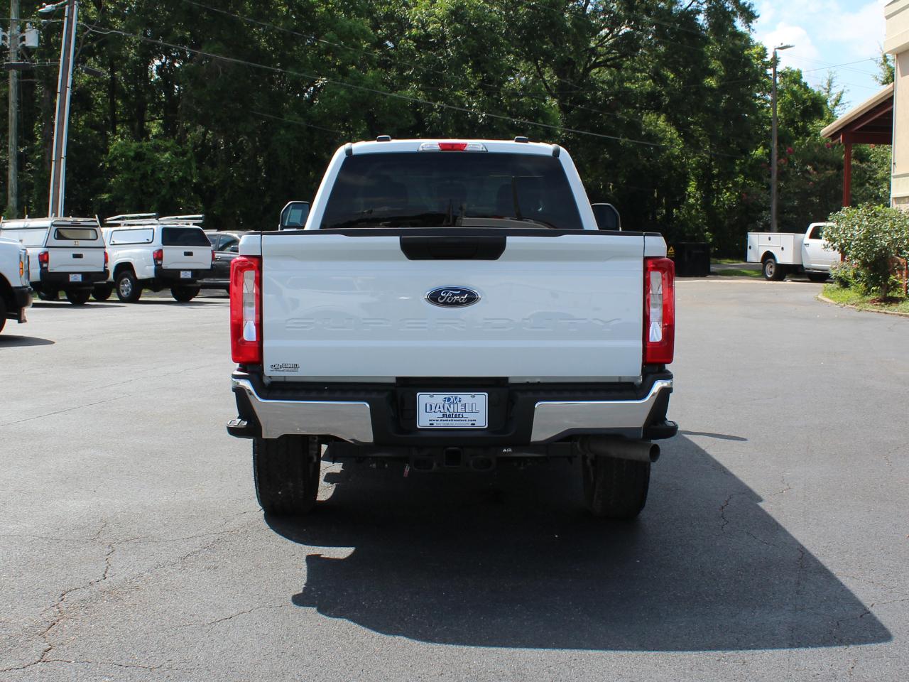 Ford F-350 SD XLT Crew Cab Long Bed 4WD 2025