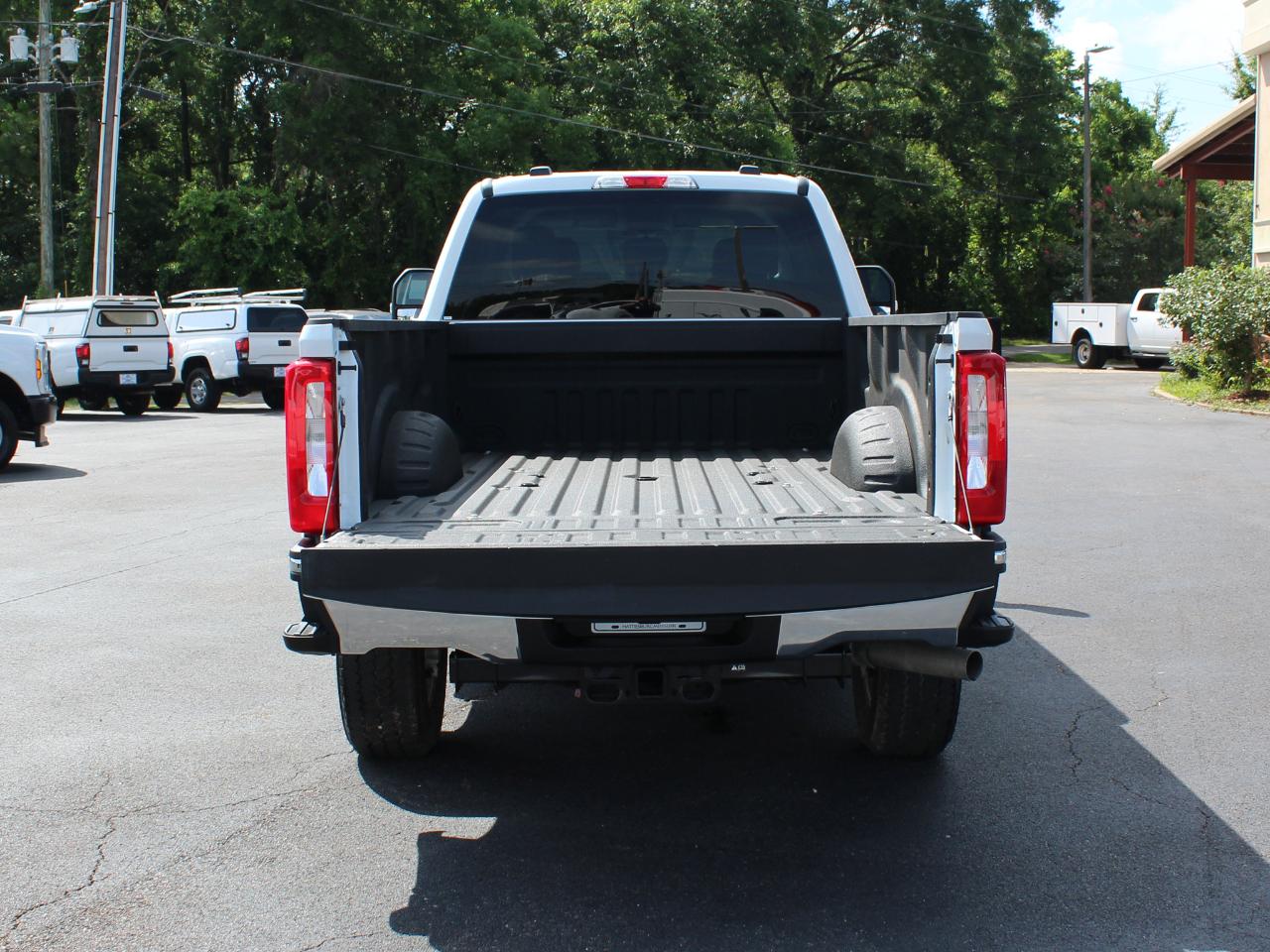 Ford F-350 SD XLT Crew Cab Long Bed 4WD 2025