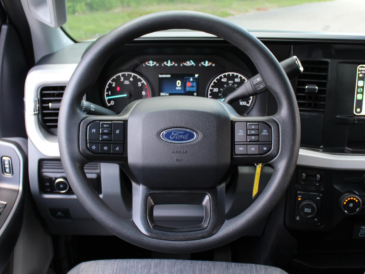 Ford F-350 SD XLT Crew Cab Long Bed 4WD 2025