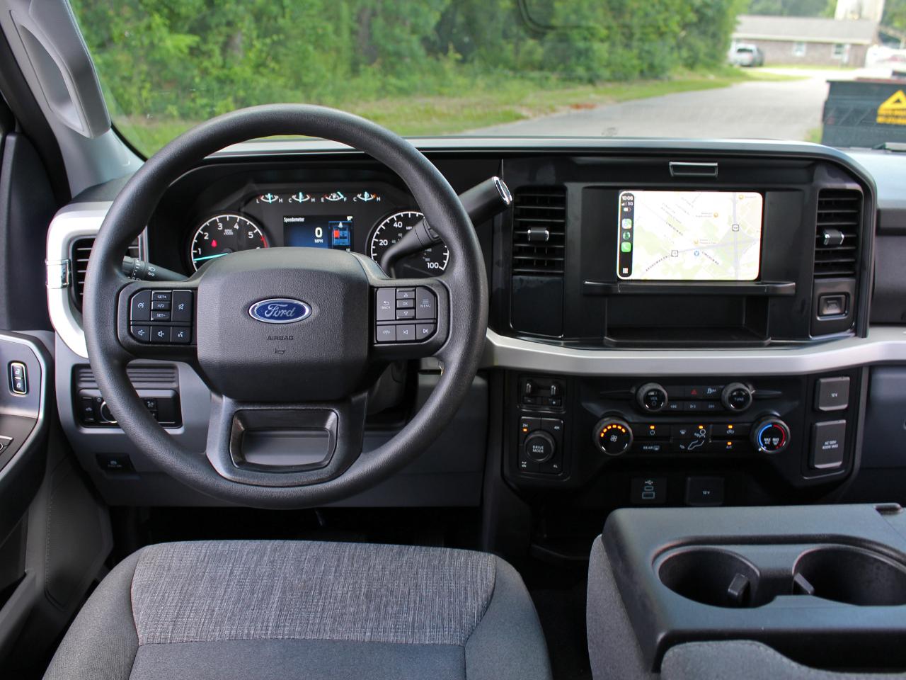 Ford F-350 SD XLT Crew Cab Long Bed 4WD 2025