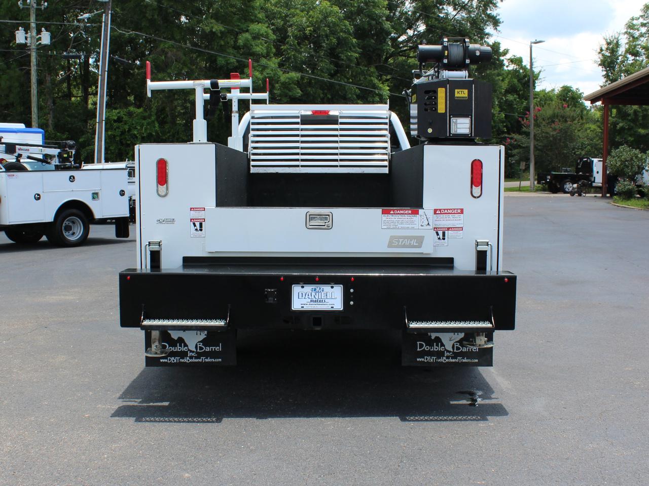 Ford F-350 SD XLT Crew Cab Long Bed DRW 4WD 2025