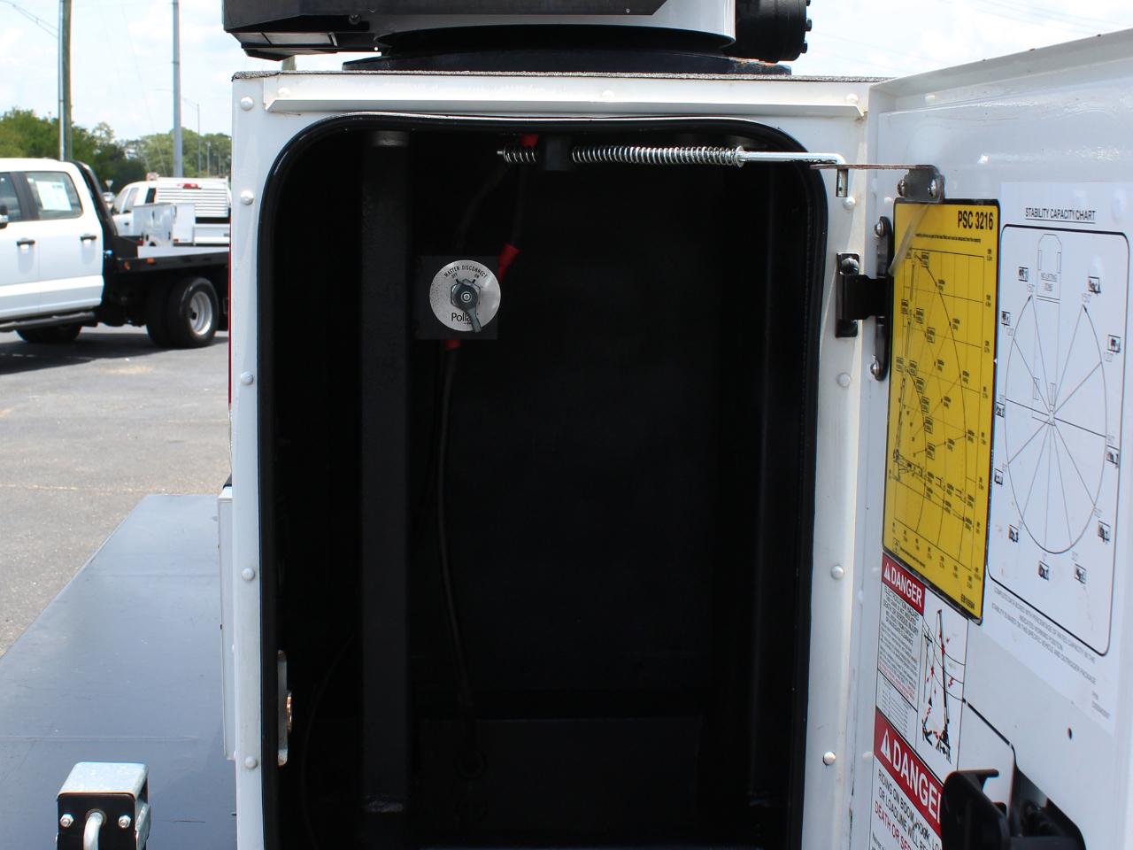 Ford F-350 SD XLT Crew Cab Long Bed DRW 4WD 2025