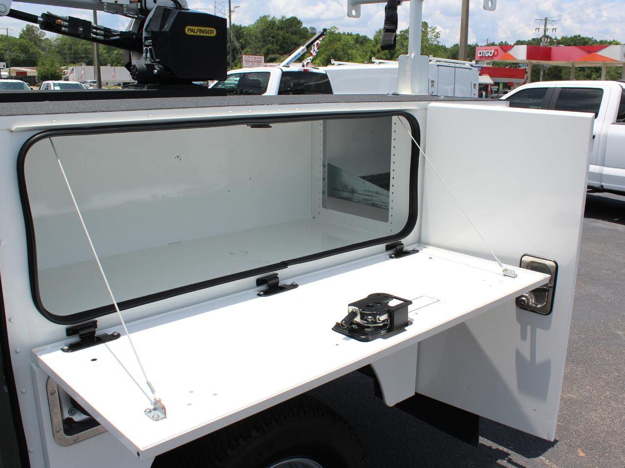 Ford F-350 SD XLT Crew Cab Long Bed DRW 4WD 2025