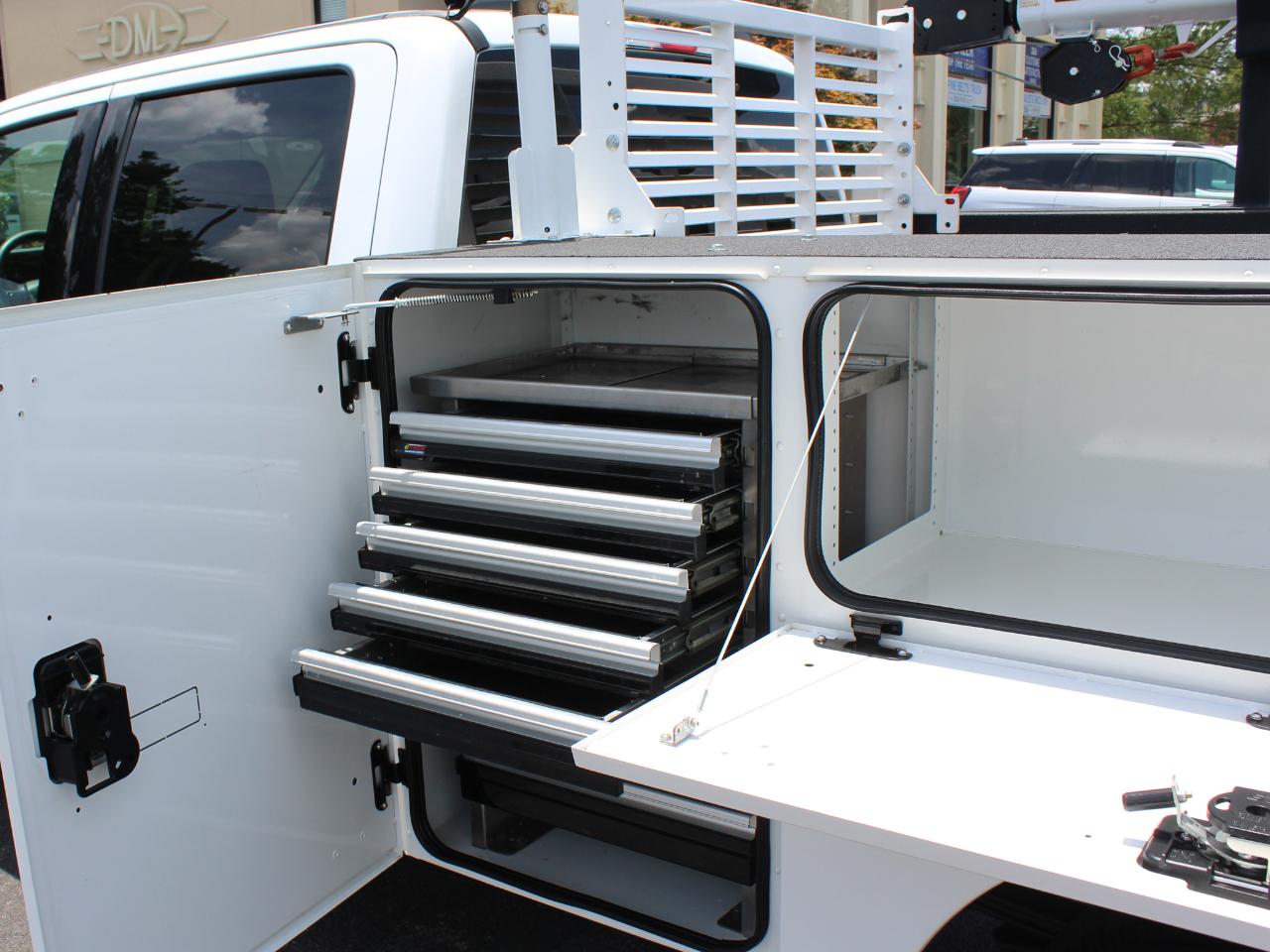 Ford F-350 SD XLT Crew Cab Long Bed DRW 4WD 2025