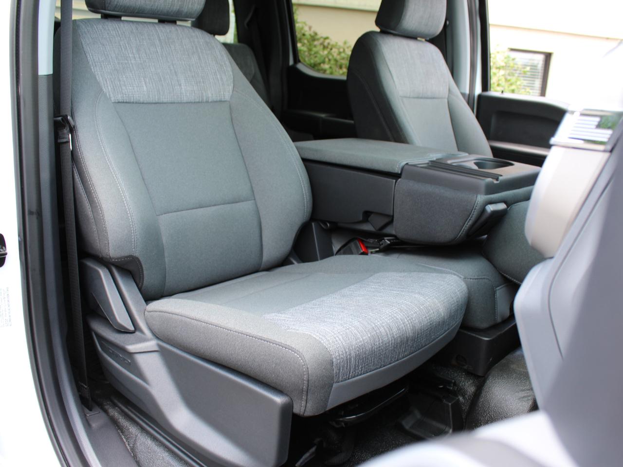 Ford F-350 SD XLT Crew Cab Long Bed DRW 4WD 2025