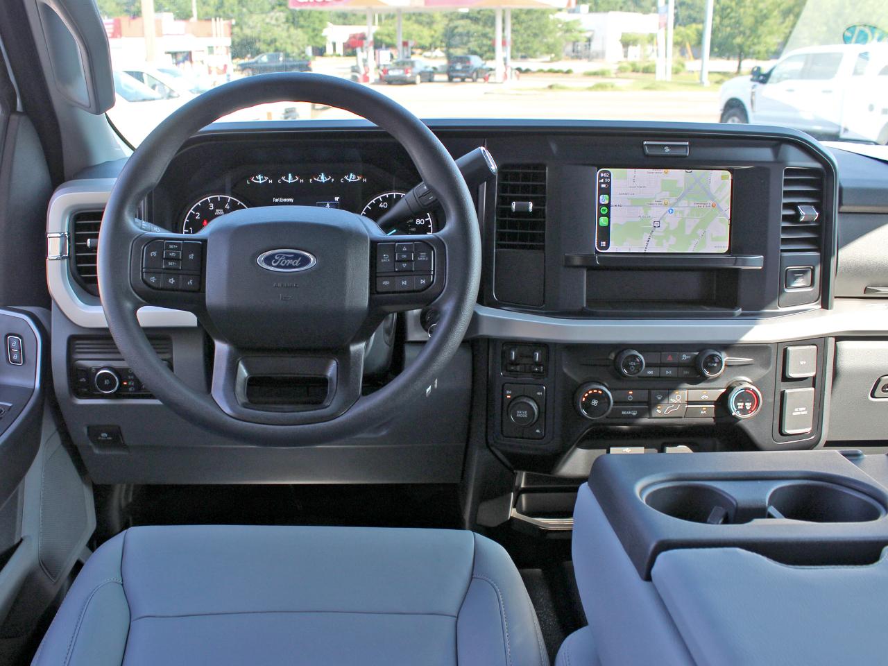 Ford F-350 SD XLT Crew Cab Long Bed DRW 4WD 2025