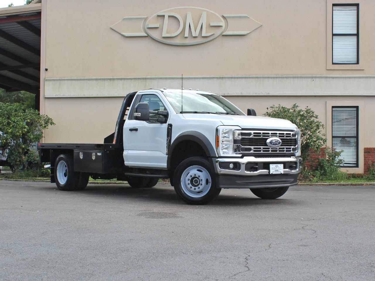 Ford F-450 SD Regular Cab DRW 4WD 2023