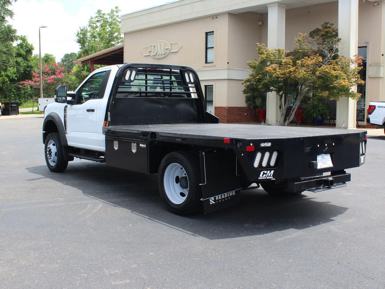 Ford F-450 SD Regular Cab DRW 4WD 2023