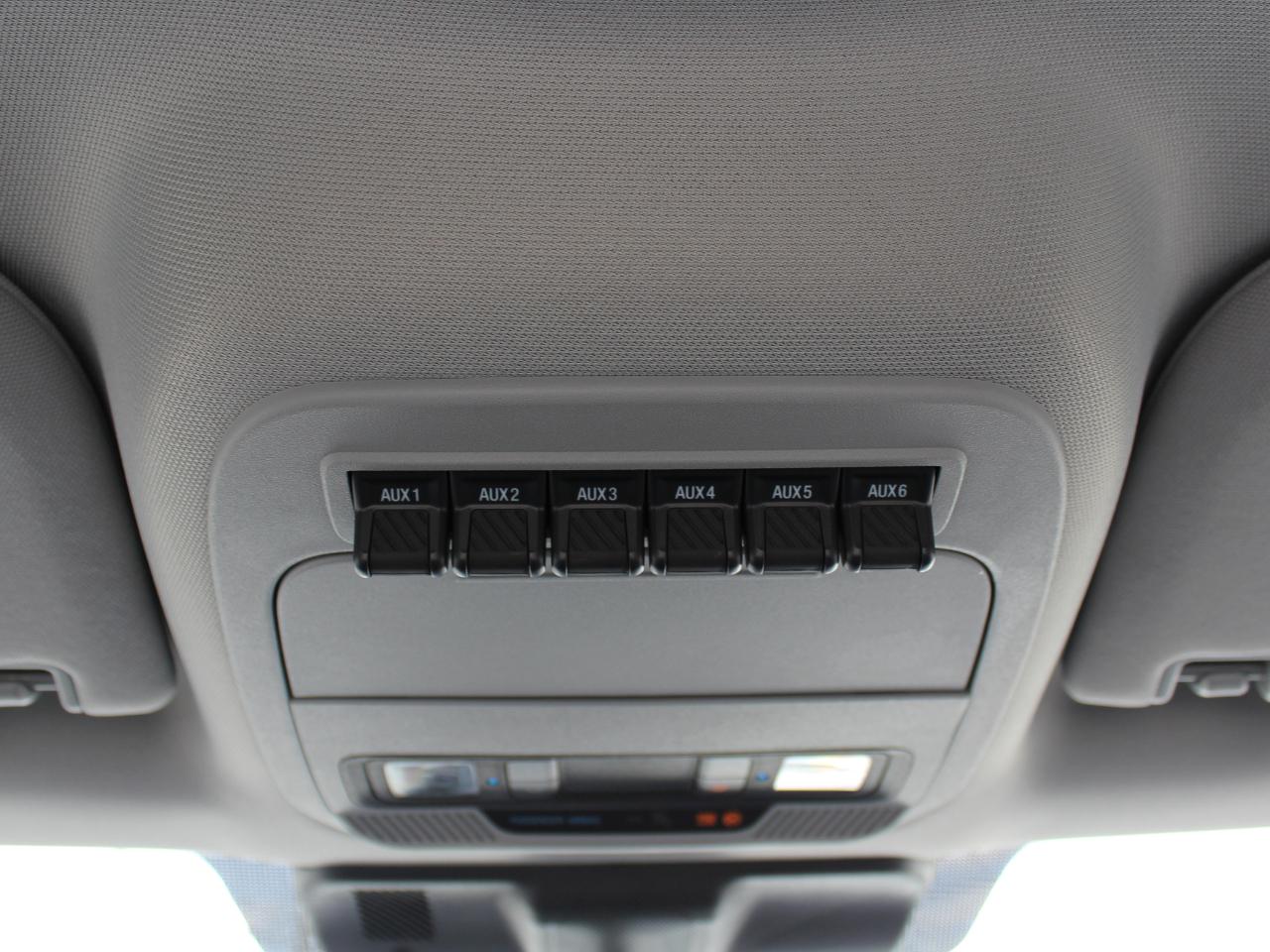 Ford F-450 SD Regular Cab DRW 4WD 2023