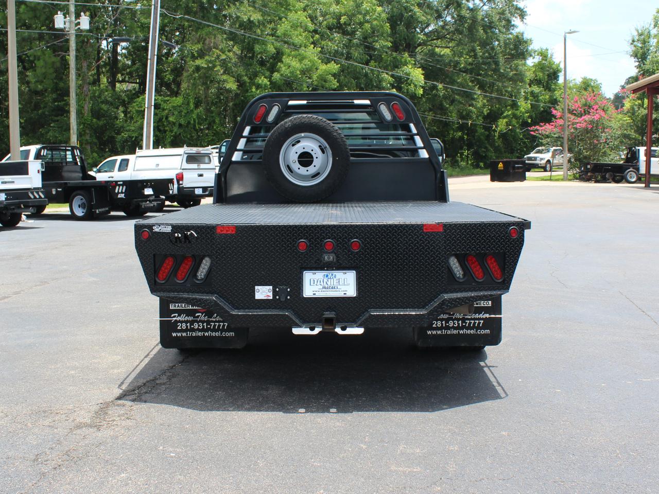 Ford F-350 SD XL Crew Cab Long Bed DRW 4WD 2025
