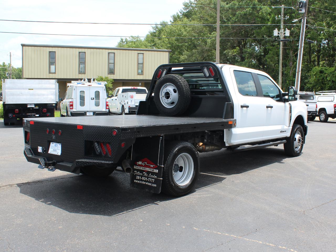 Ford F-350 SD XL Crew Cab Long Bed DRW 4WD 2025