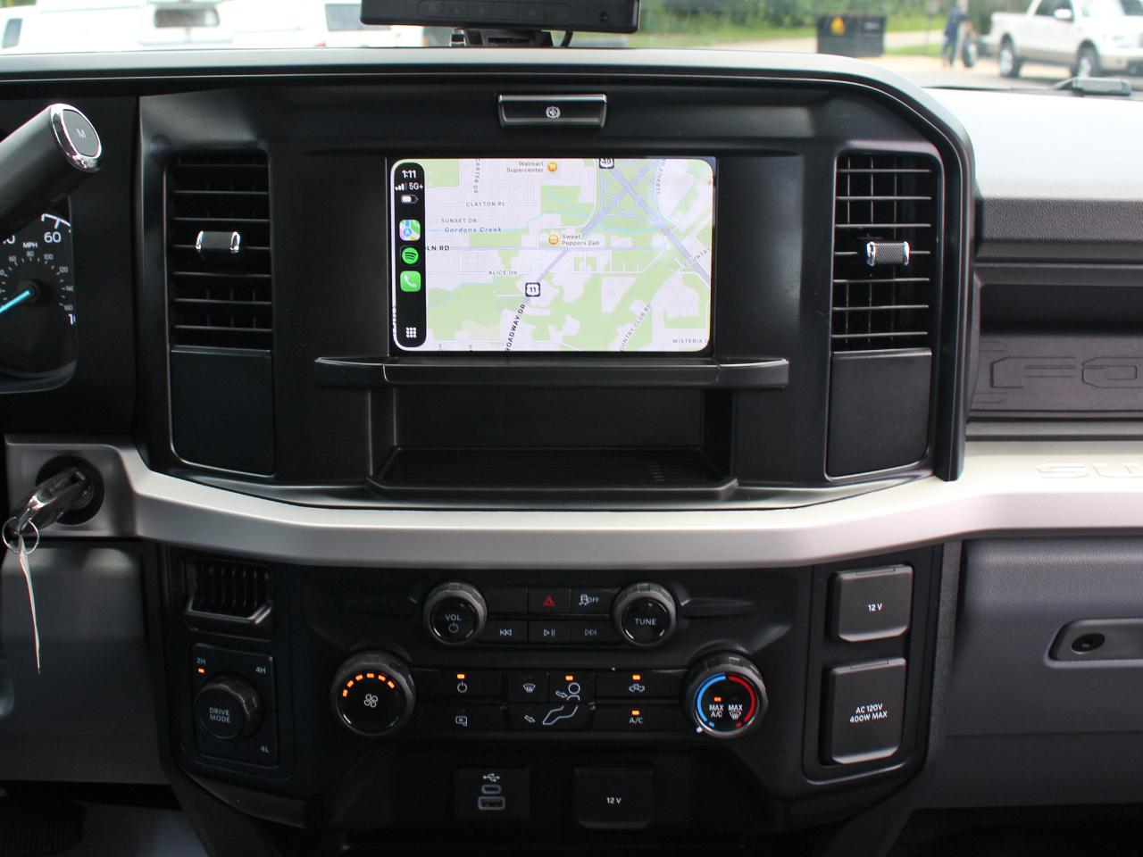 Ford F-350 SD XL Crew Cab Long Bed DRW 4WD 2025