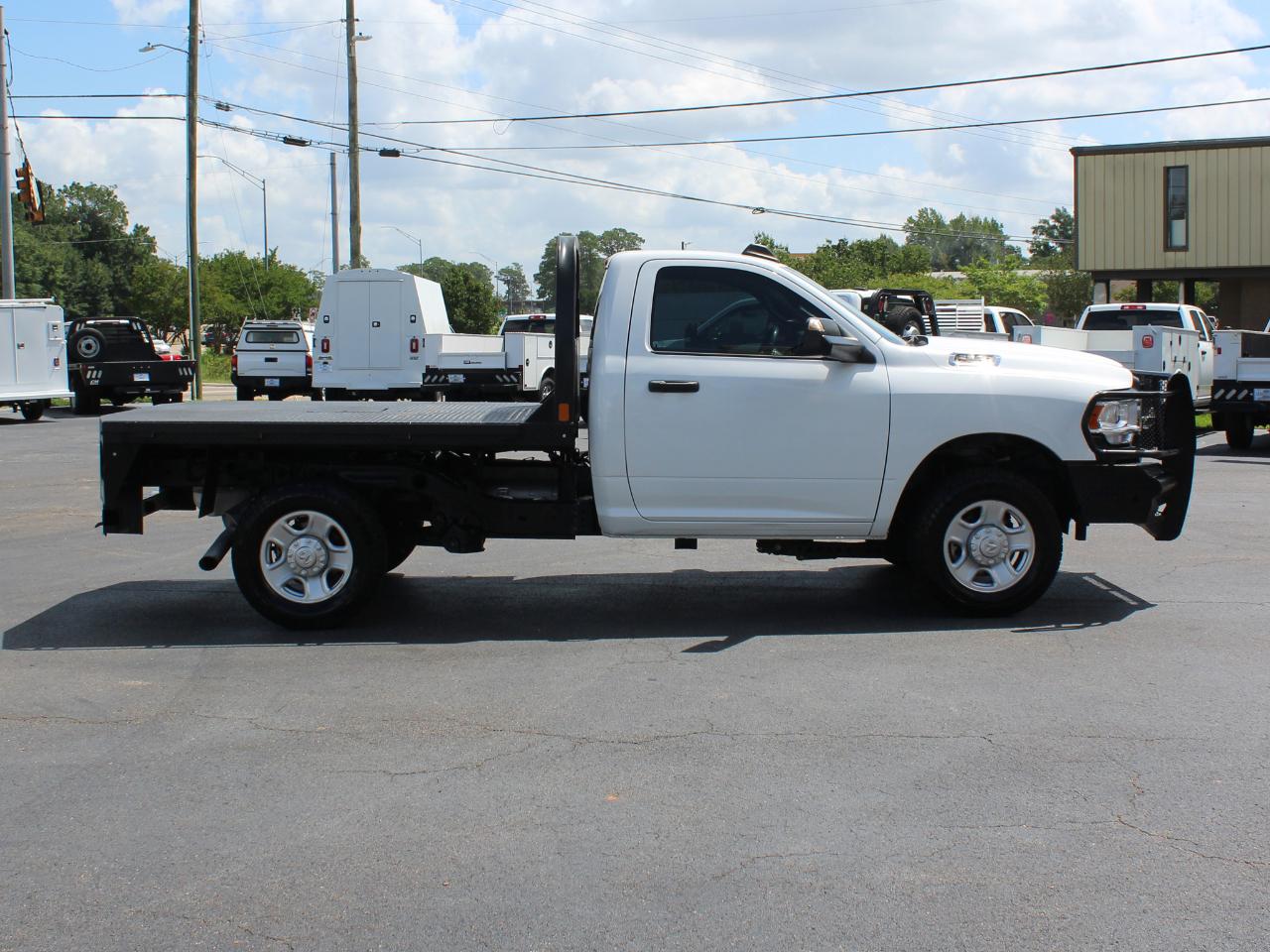 RAM 2500 Tradesman Regular Cab 4WD 2022