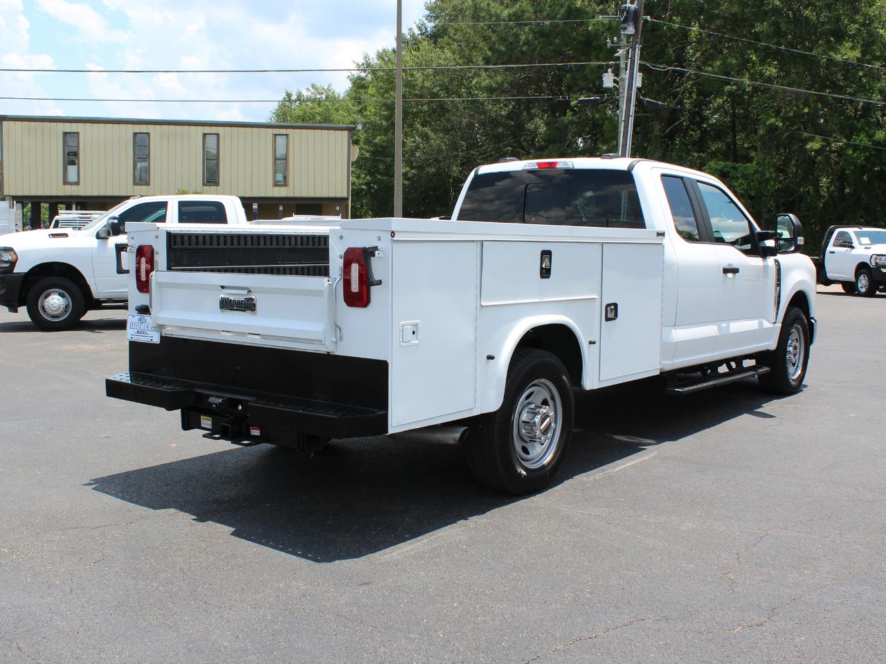 Ford F-350 SD XL SuperCab Long Bed 2WD 2024
