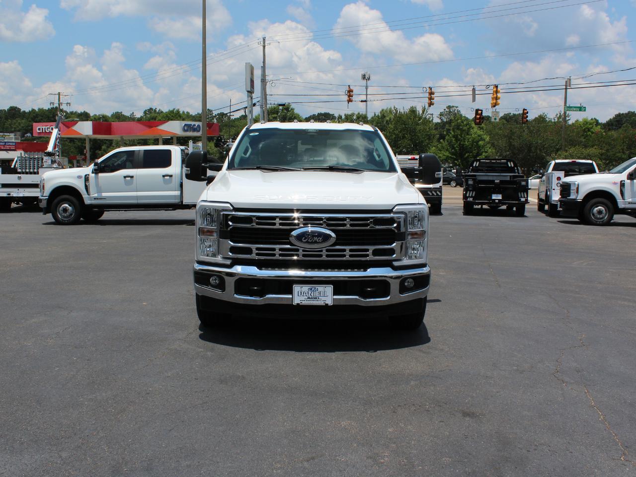 Ford F-350 SD XL SuperCab Long Bed 2WD 2024