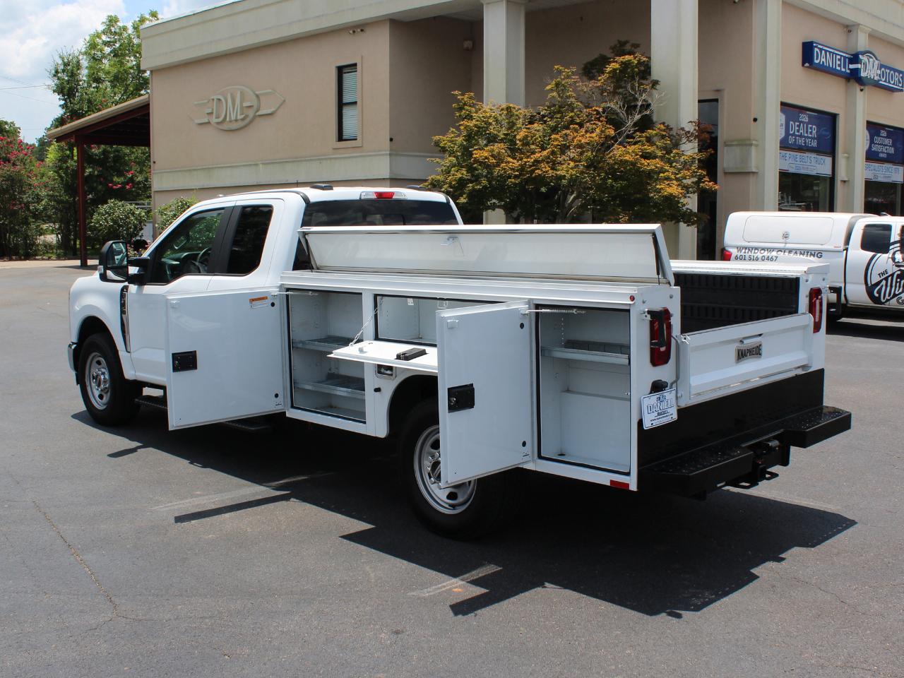 Ford F-350 SD XL SuperCab Long Bed 2WD 2024