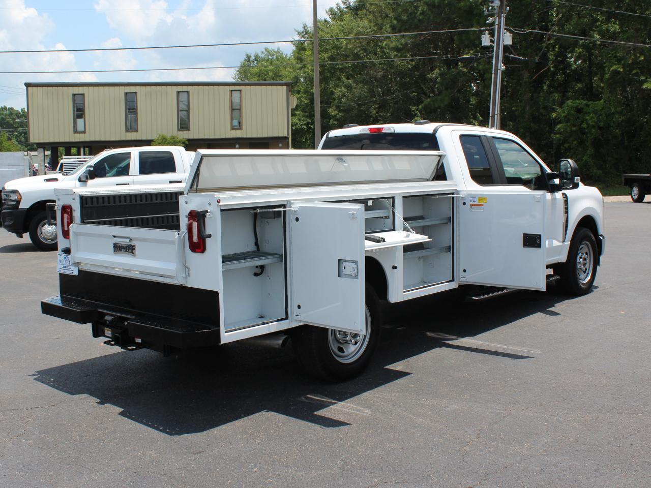 Ford F-350 SD XL SuperCab Long Bed 2WD 2024
