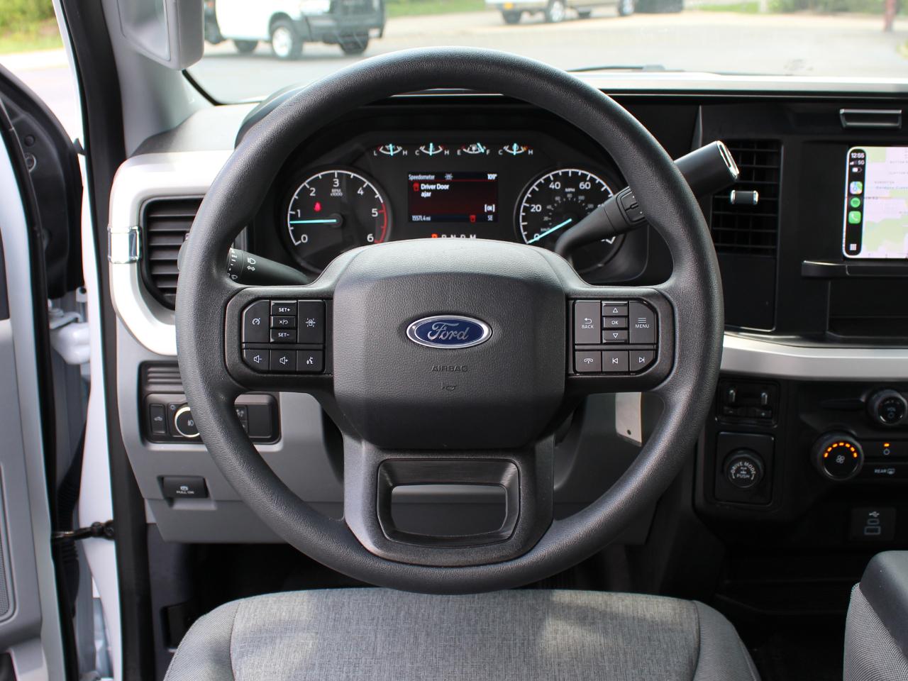 Ford F-350 SD XL SuperCab Long Bed 2WD 2024
