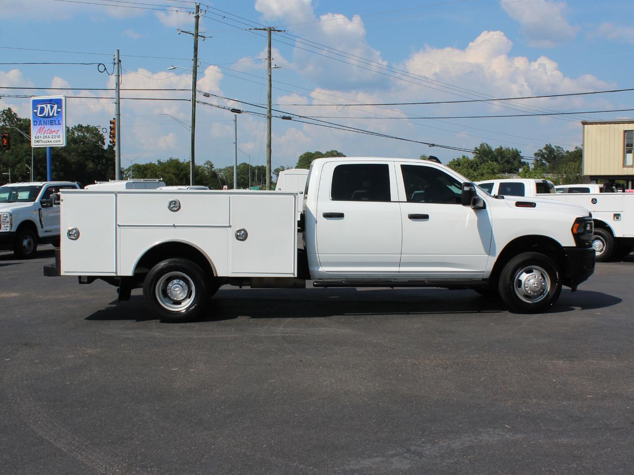 RAM 3500 Crew Cab 4WD DRW 2023