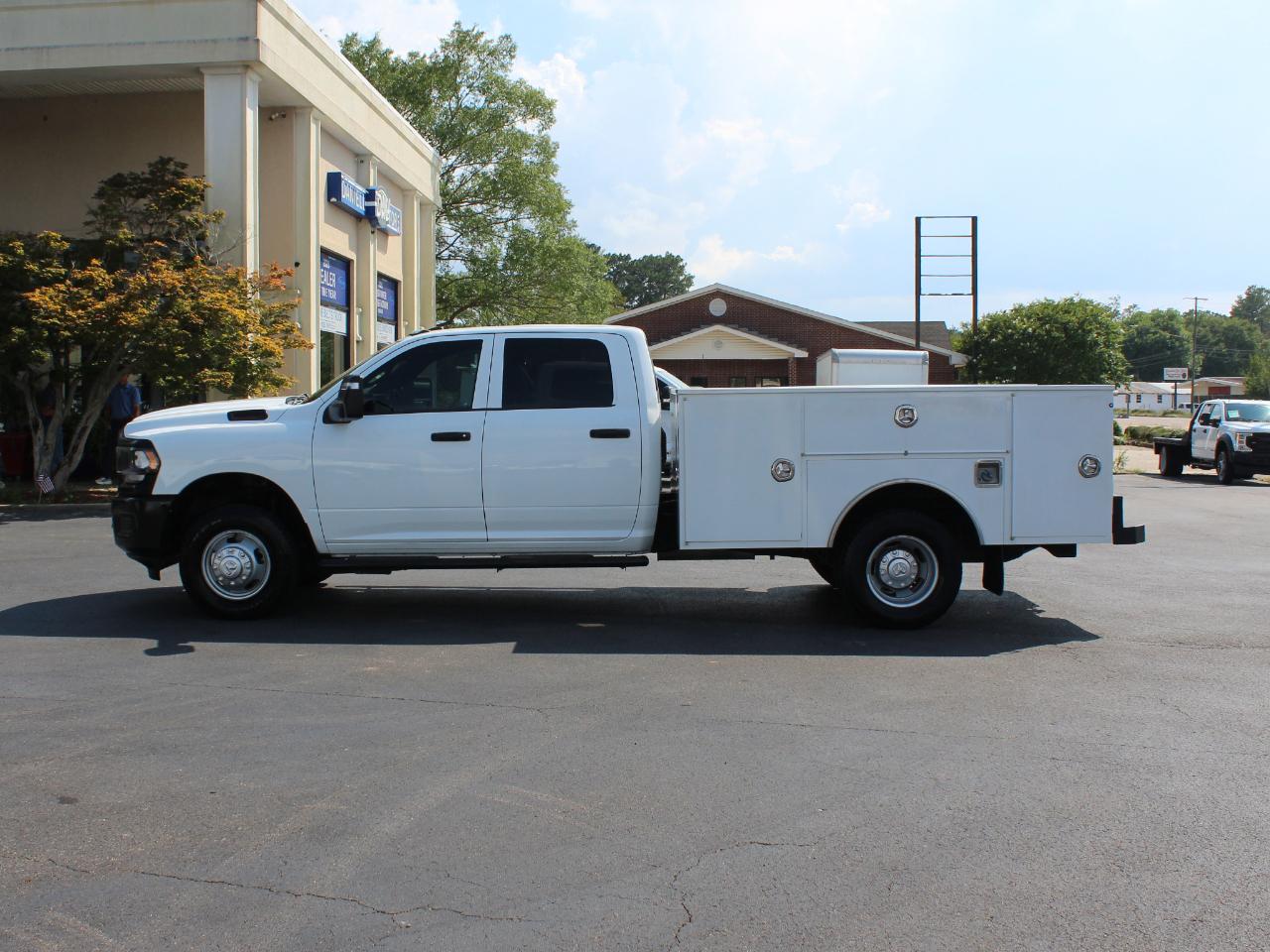 RAM 3500 Crew Cab 4WD DRW 2023