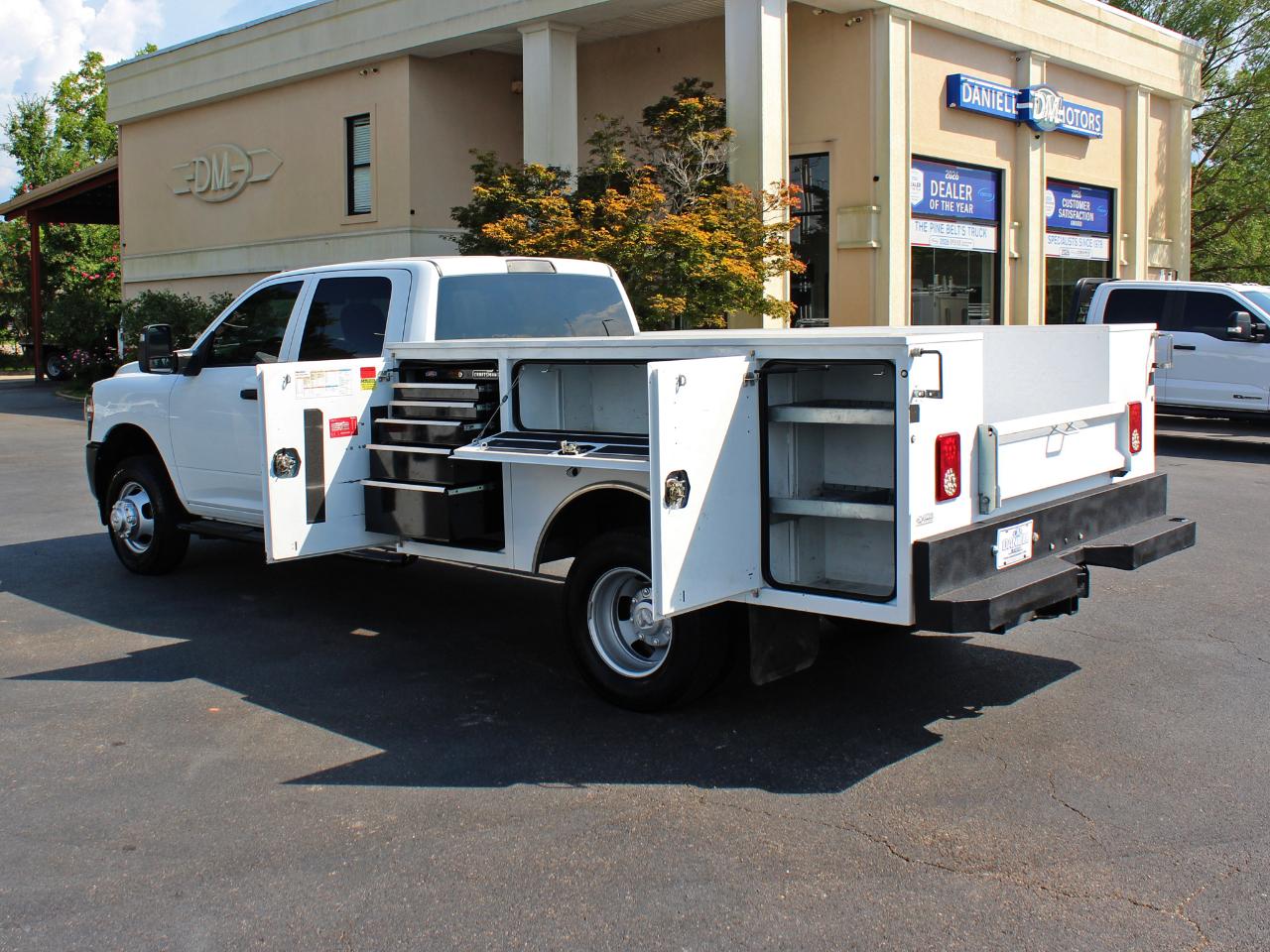 RAM 3500 Crew Cab 4WD DRW 2023
