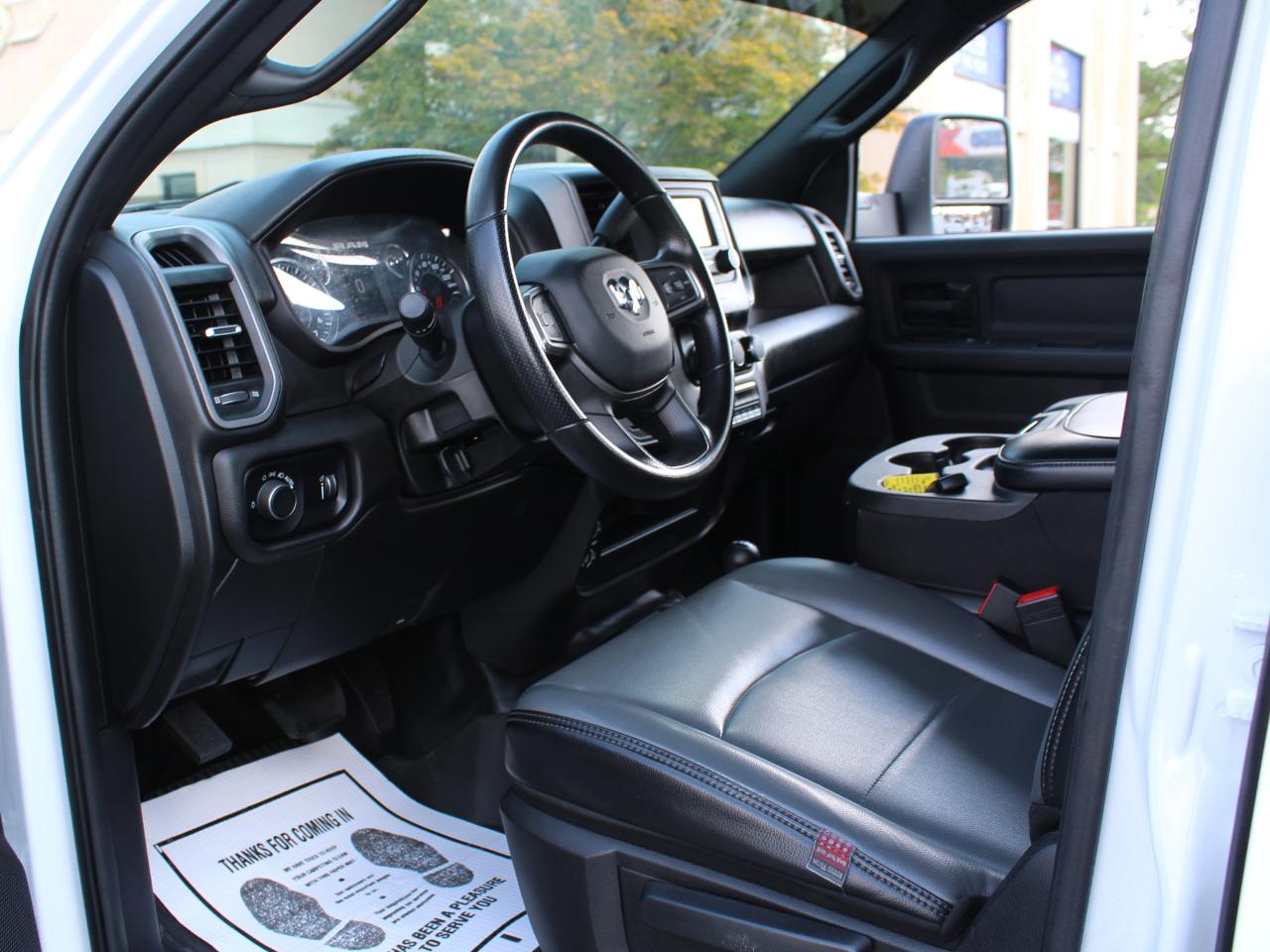RAM 3500 Crew Cab 4WD DRW 2023