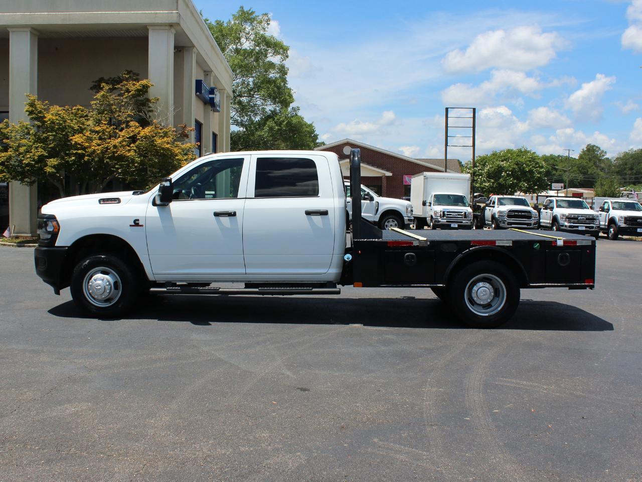 RAM 3500 Crew Cab 4WD DRW 2024