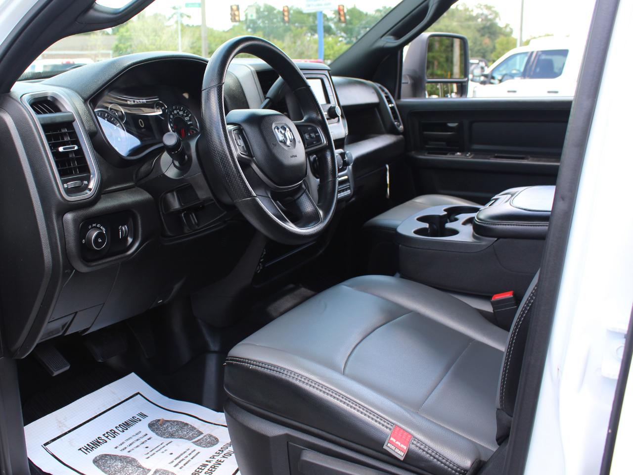 RAM 3500 Crew Cab 4WD DRW 2024
