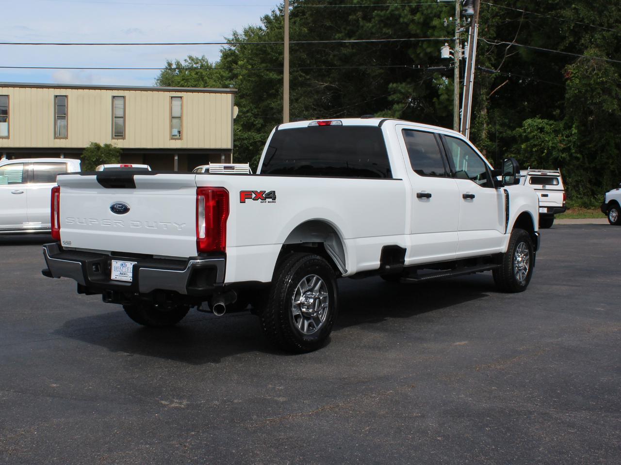Ford F-350 SD XLT Crew Cab Long Bed 4WD 2025