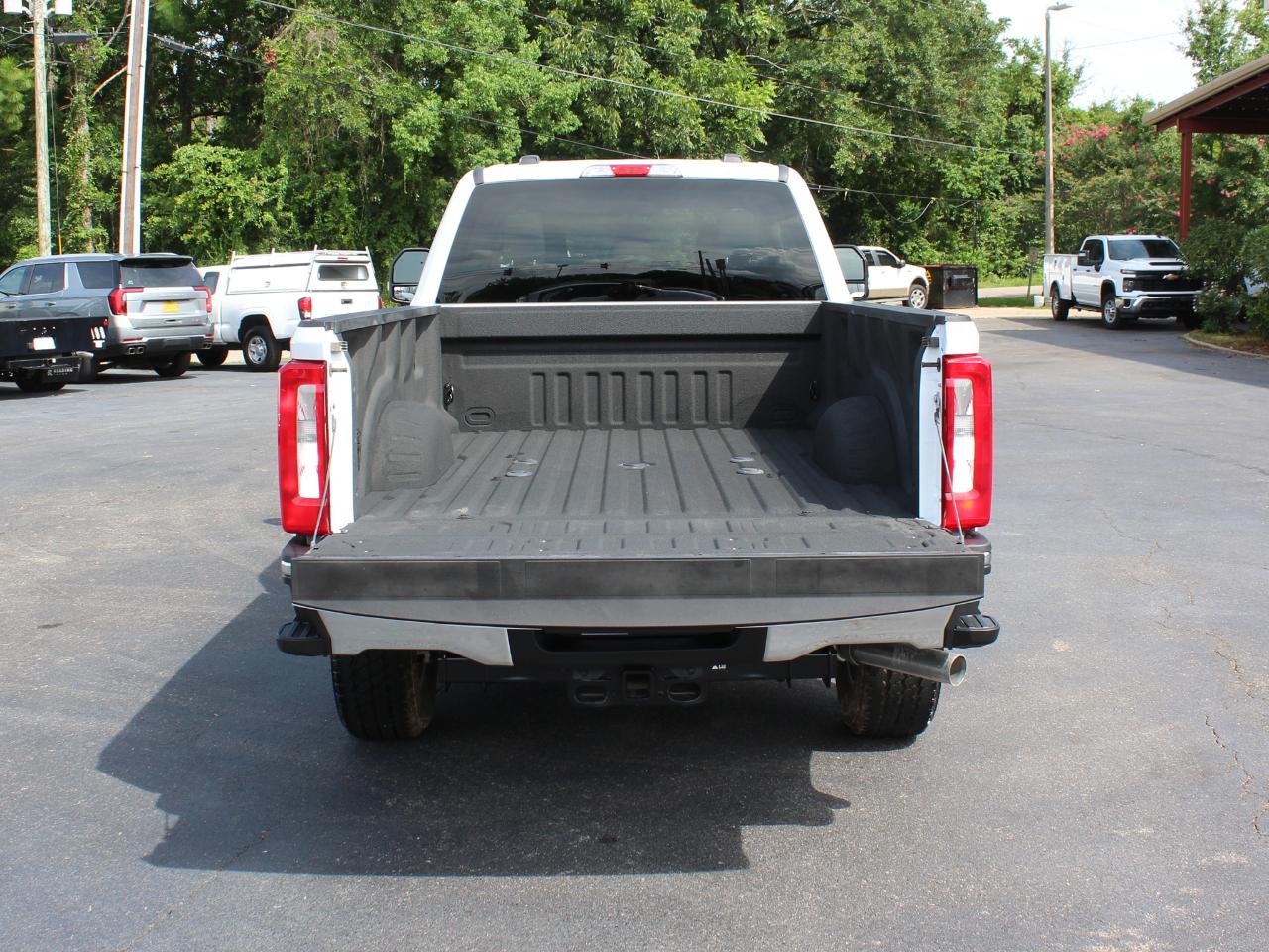 Ford F-350 SD XLT Crew Cab Long Bed 4WD 2025