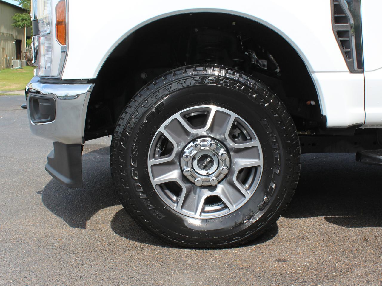 Ford F-350 SD XLT Crew Cab Long Bed 4WD 2025