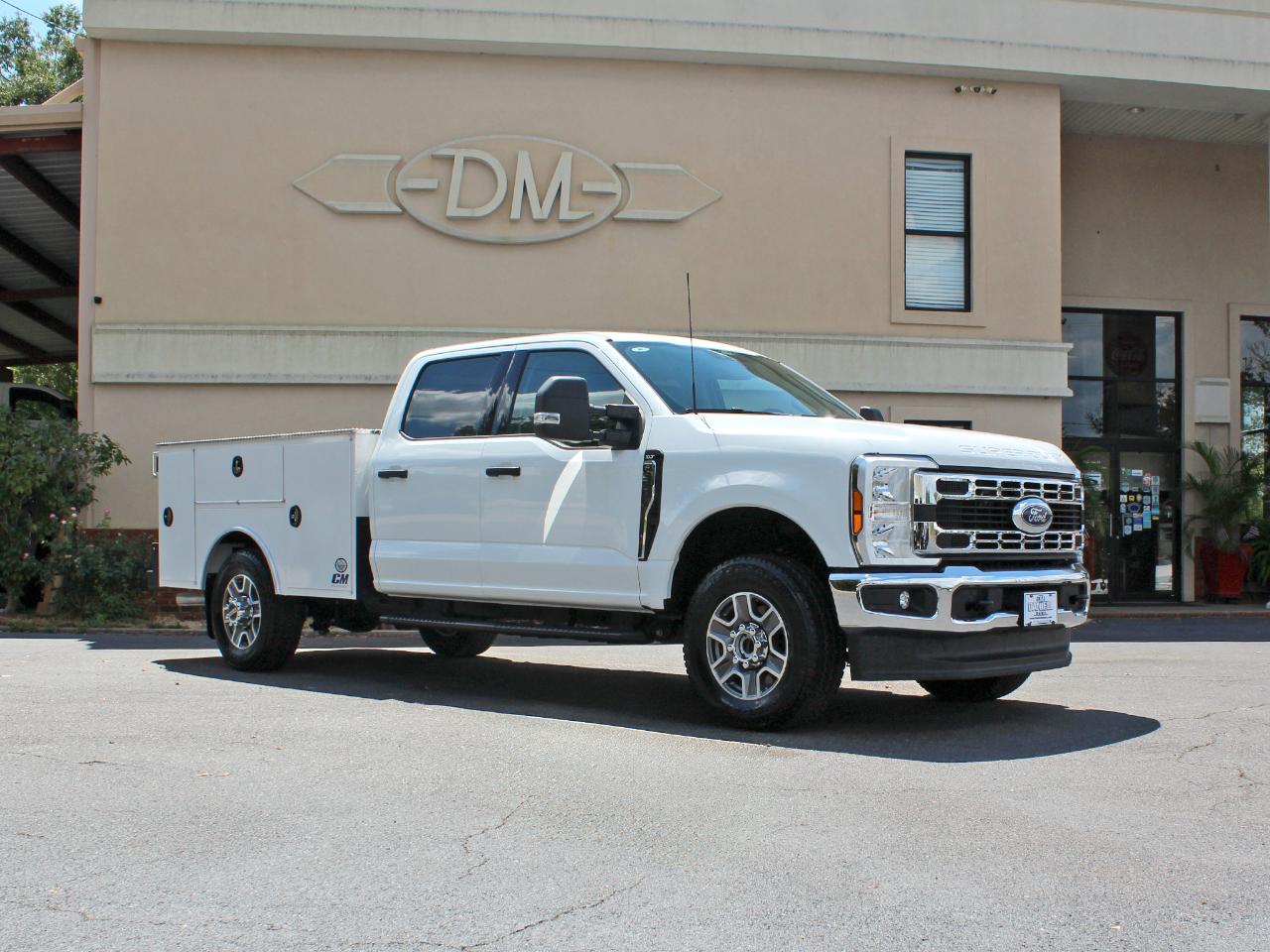 Ford F-350 SD XLT Crew Cab Long Bed 4WD 2025