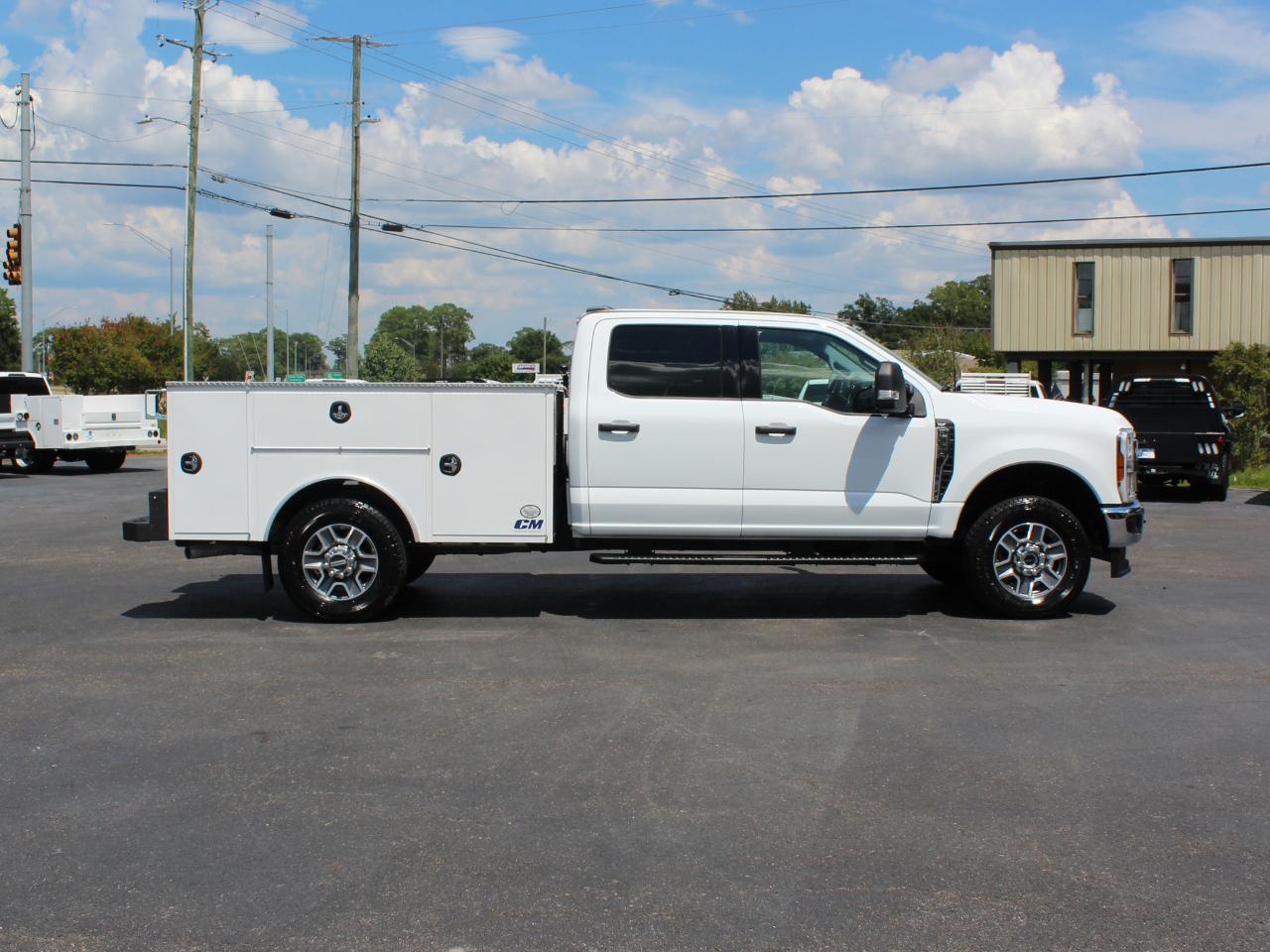 Ford F-350 SD XLT Crew Cab Long Bed 4WD 2025