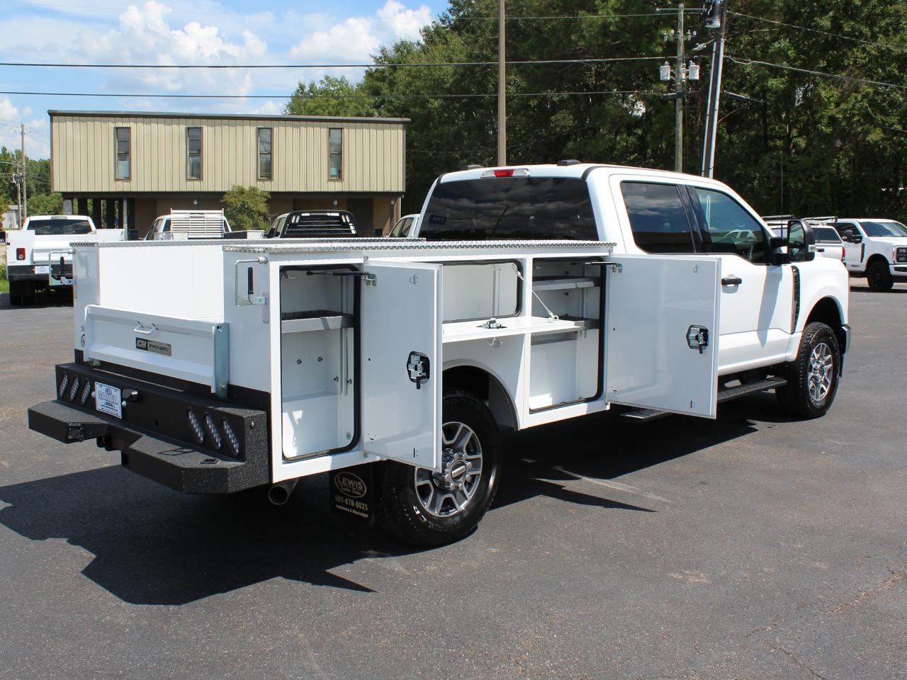 Ford F-350 SD XLT Crew Cab Long Bed 4WD 2025